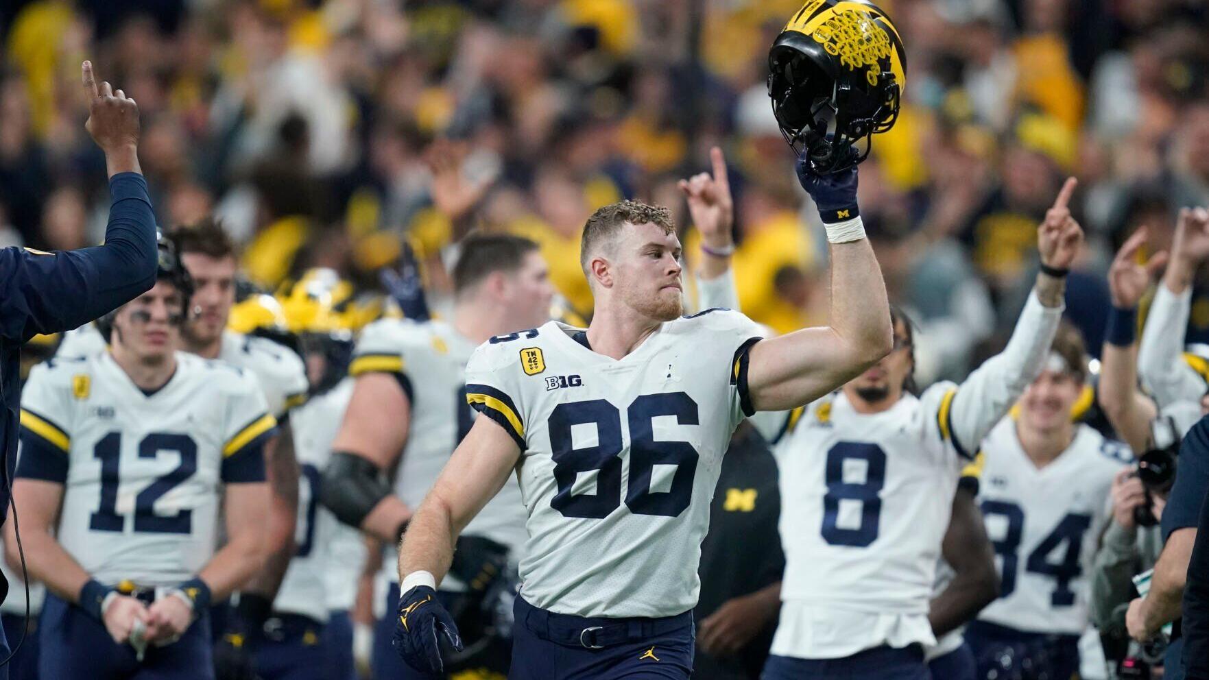 Shatel: College Football Playoff committee got top four right, but what about a party of 12?